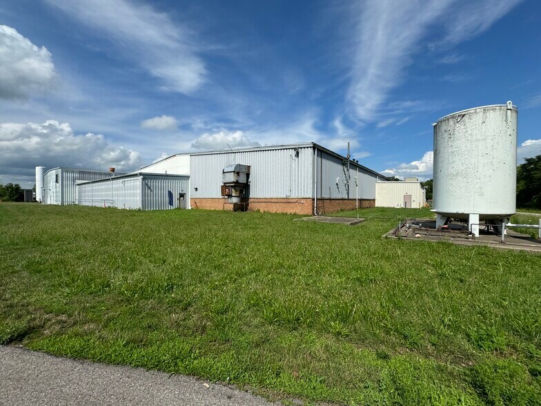 300 N West St, Marengo, IL à vendre - Photo de l’immeuble – Image 3 sur 4