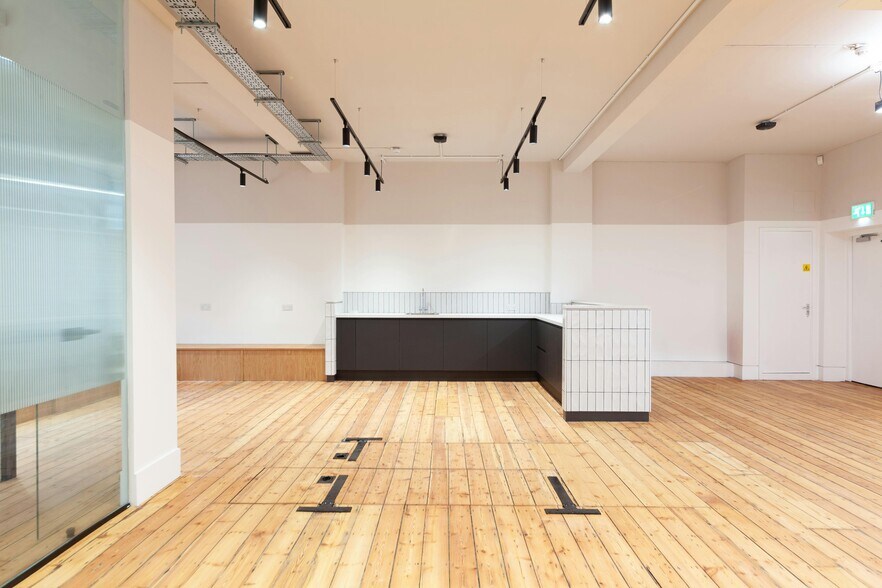19 Margaret St, Londres à louer - Photo de l’immeuble – Image 3 sur 17