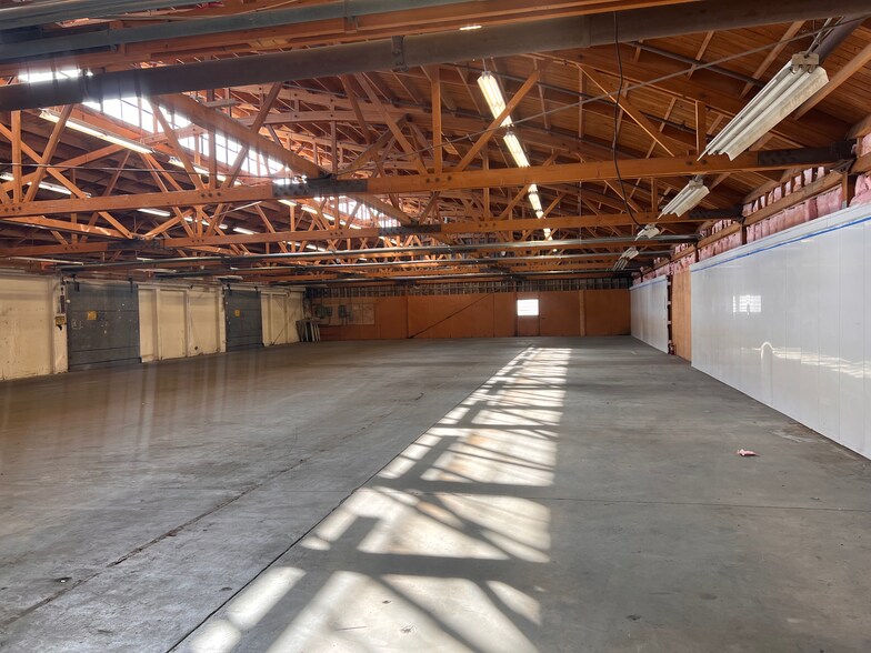 2300 E Curry St, Long Beach, CA à louer - Photo intérieure – Image 1 sur 17