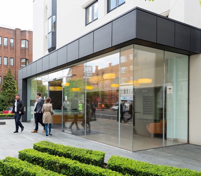 161 Hammersmith Rd, Londres à louer - Photo de l’immeuble – Image 2 sur 13