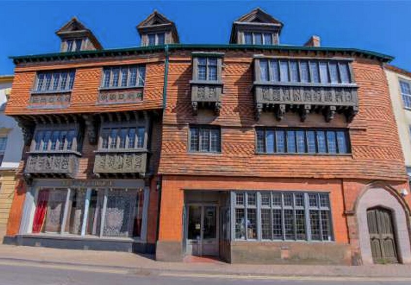2 The Square, Wiveliscombe à vendre - Photo principale – Image 1 sur 36