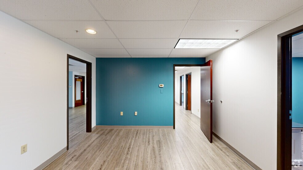 40 Gardenville Pkwy W, Buffalo, NY à louer - Numérisation 3D Matterport – Image 2 sur 17