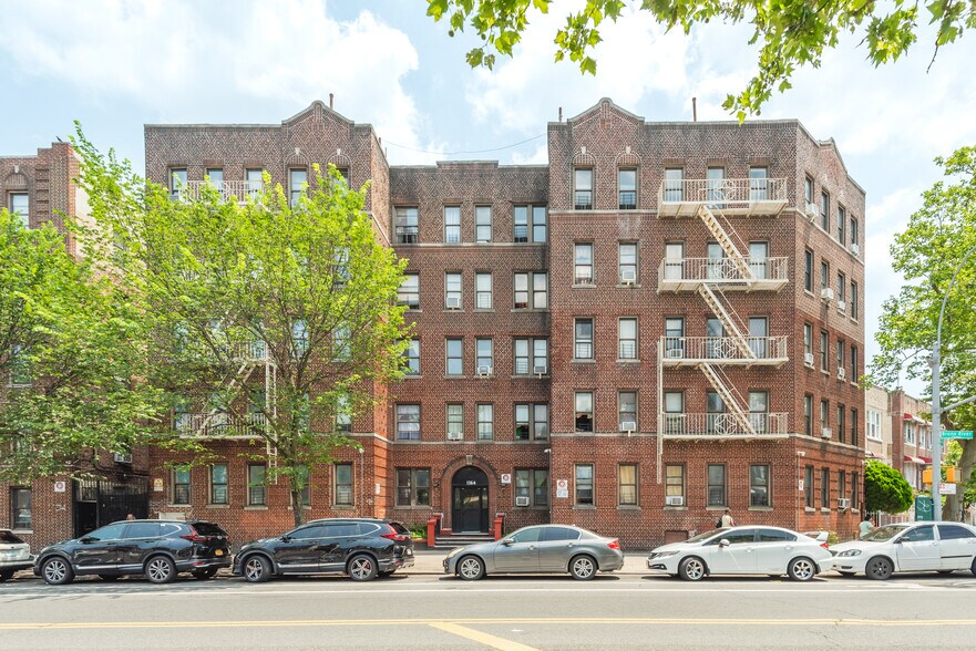 1364 Bronx River Ave, Bronx, NY à vendre - Photo principale – Image 1 sur 26