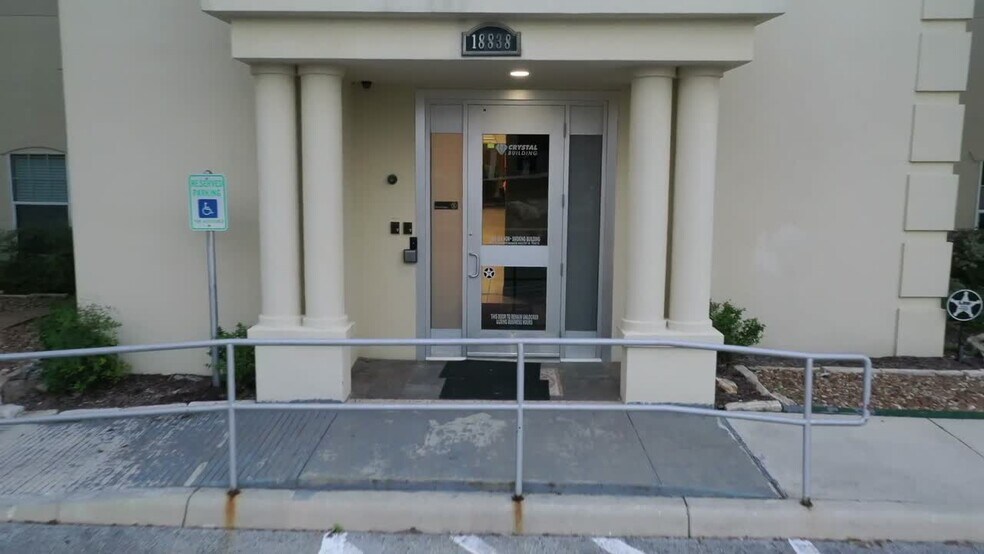 18838 Stone Oak Pky, San Antonio, TX à louer - Vidéo sur l’annonce professionnelle – Image 2 sur 7