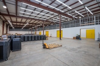 299 Industrial Ln, Torrington, CT à louer Photo intérieure– Image 2 sur 9