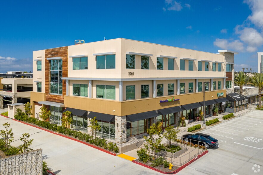 2043 Westcliff Dr, Newport Beach, CA à louer - Photo de l’immeuble – Image 1 sur 11