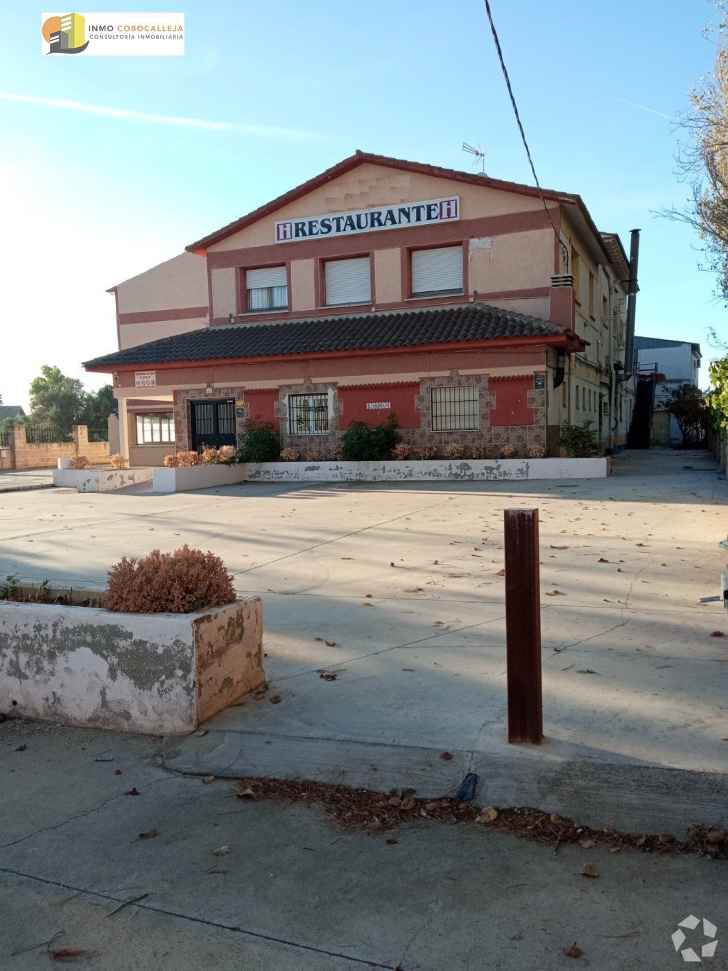 Local commercial dans Serranillos del Valle, Madrid à vendre Photo de l’immeuble– Image 1 sur 13