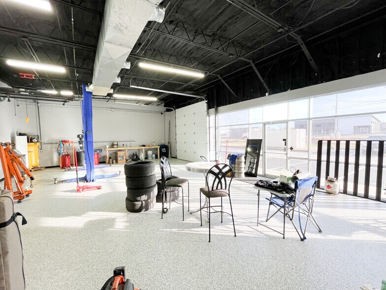 610 N National St, Springfield, MO à louer - Photo de l’immeuble – Image 2 sur 11