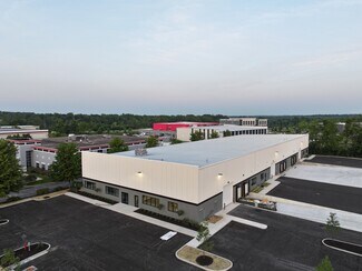 Plus de détails pour 10890 Bennett Pkwy ext, Zionsville, IN - Local d'activités à louer