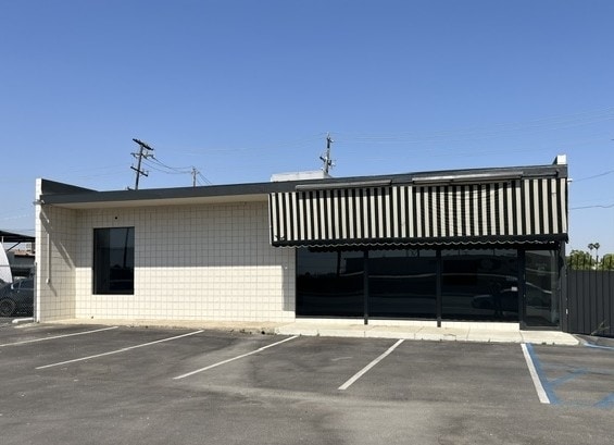 3100 Union Ave, Bakersfield, CA à louer Photo intérieure– Image 1 sur 6