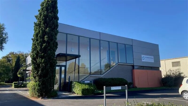 Bureau dans Floirac à louer - Photo de l’immeuble – Image 1 sur 9