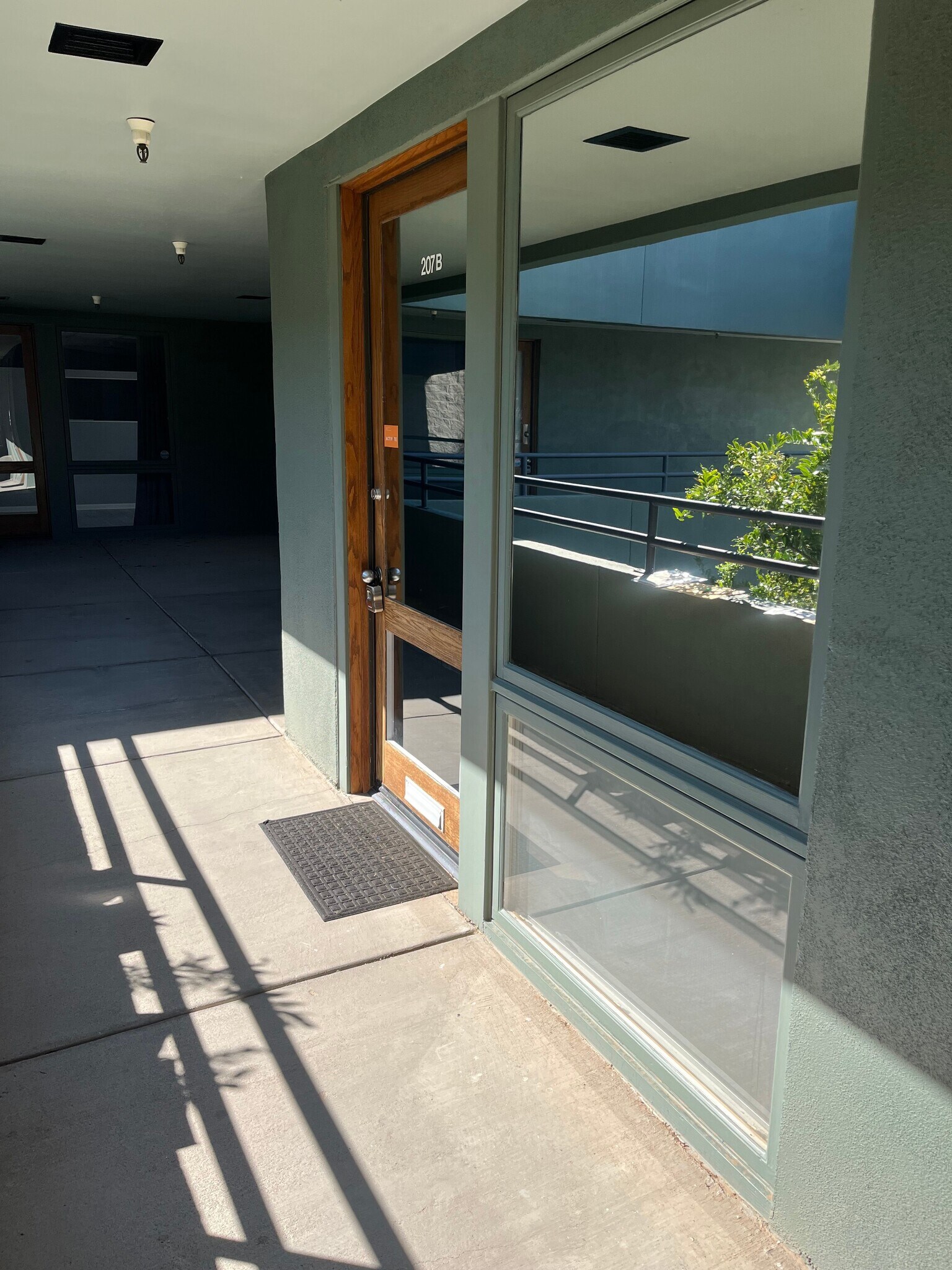 7633 E Acoma Dr, Scottsdale, AZ à louer Photo de l’immeuble– Image 1 sur 4