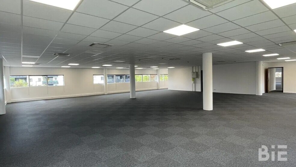 Bureau dans Bruges à louer - Photo de l’immeuble – Image 3 sur 3