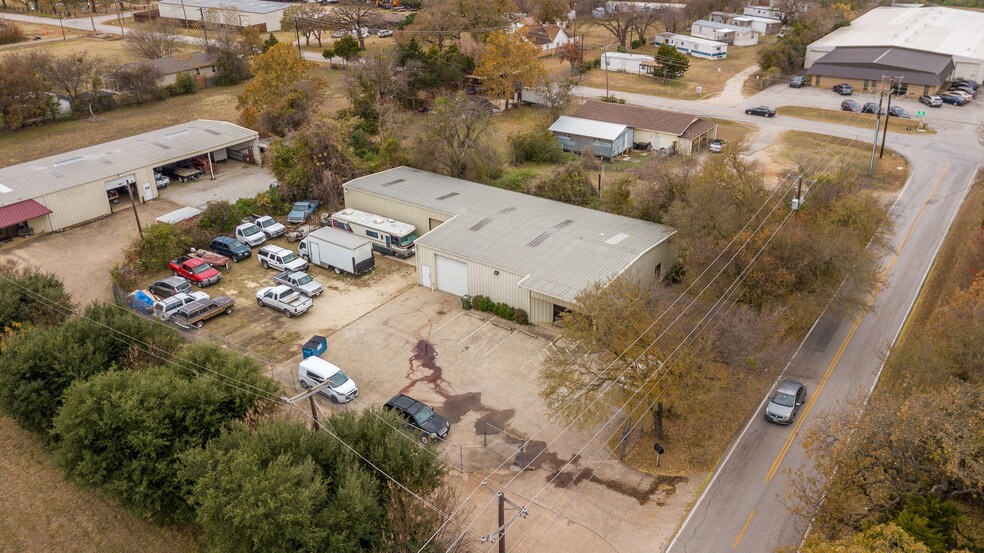 820 Turner Way, Mansfield, TX à louer - Photo de l’immeuble – Image 2 sur 17
