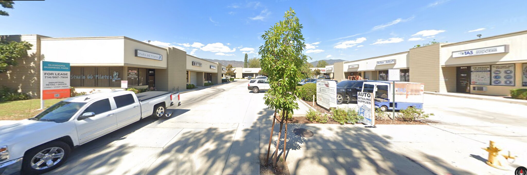 811-841 E Route 66, Glendora, CA à louer Photo principale– Image 1 sur 2