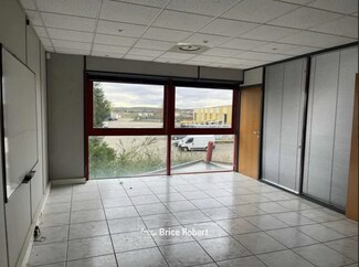 Plus de détails pour 32 Rue Du Claret, Charvieu-Chavagneux - Industriel/Logistique à vendre