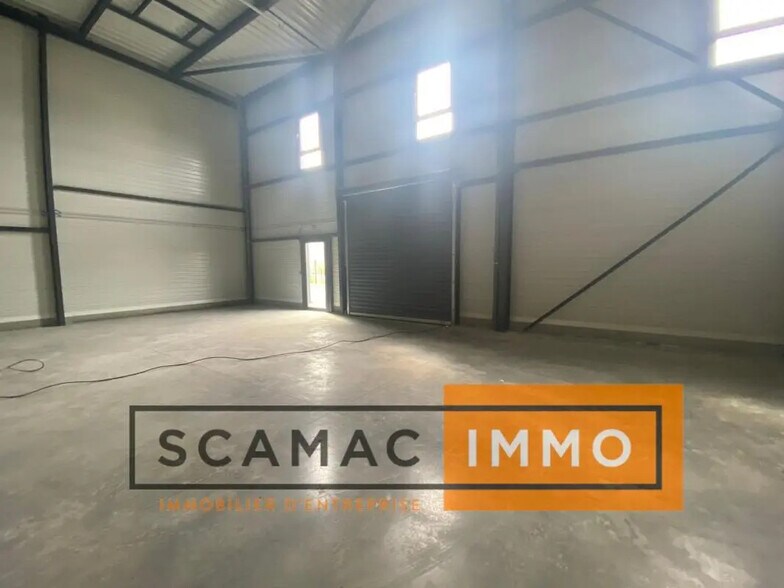 Industriel/Logistique dans Vedène à louer - Photo de l’immeuble – Image 2 sur 4