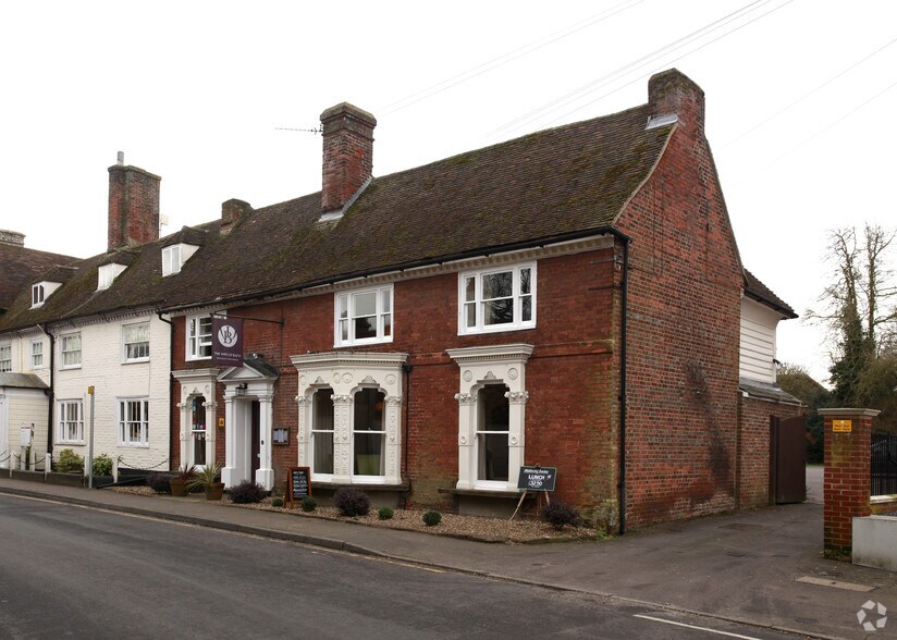 4 Upper Bridge St, Wye à vendre - Photo principale – Image 1 sur 2