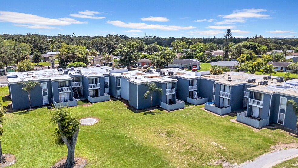 2019 5th St W, Bradenton, FL à vendre - Photo de l’immeuble – Image 2 sur 10