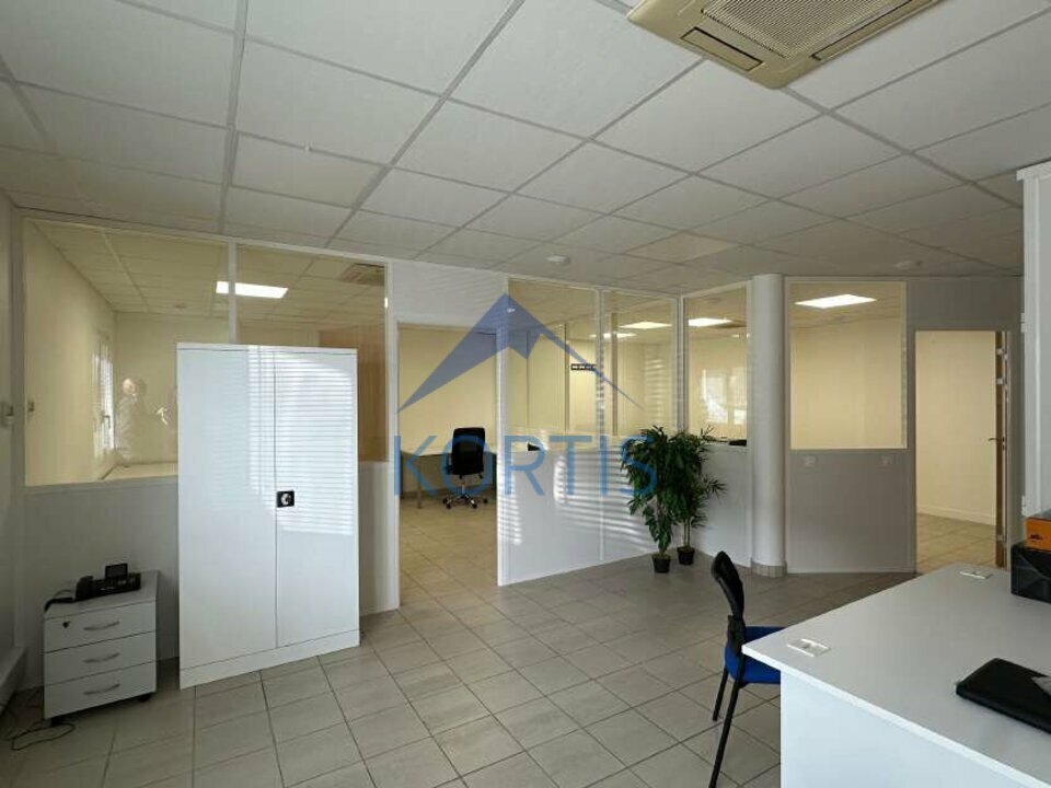 65 Rue Henri Depagneux, Limas à louer Photo intérieure– Image 1 sur 4