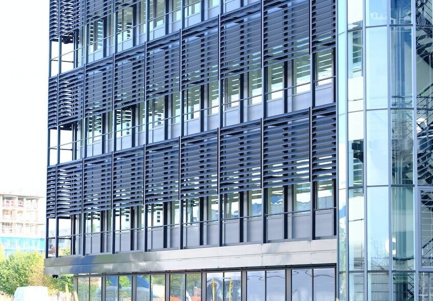 Millington Rd, Hayes à louer - Photo de l’immeuble – Image 2 sur 12