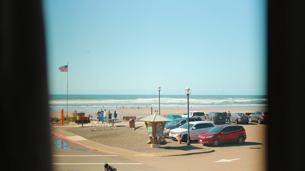 101 S Miller St, Rockaway Beach, OR à vendre - Vidéo sur l’annonce professionnelle – Image 2 sur 54
