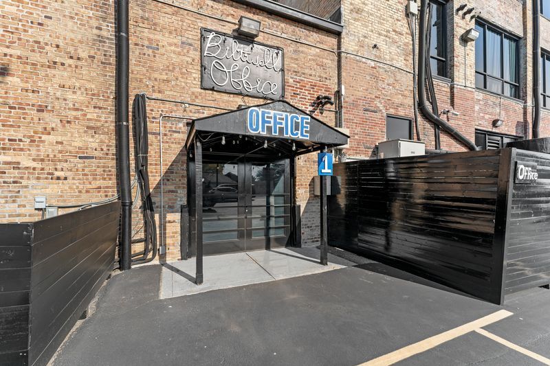 950 S White River Parkway West Dr, Indianapolis, IN à louer - Photo de l’immeuble – Image 3 sur 5