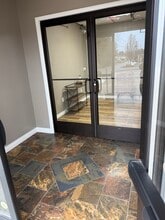 2105 Pine Dr, Ferdinand, IN à louer Photo de l’immeuble– Image 2 sur 6