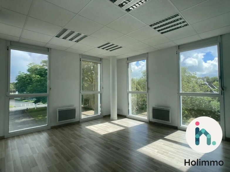 Bureau dans Vannes à louer - Photo de l’immeuble – Image 1 sur 22