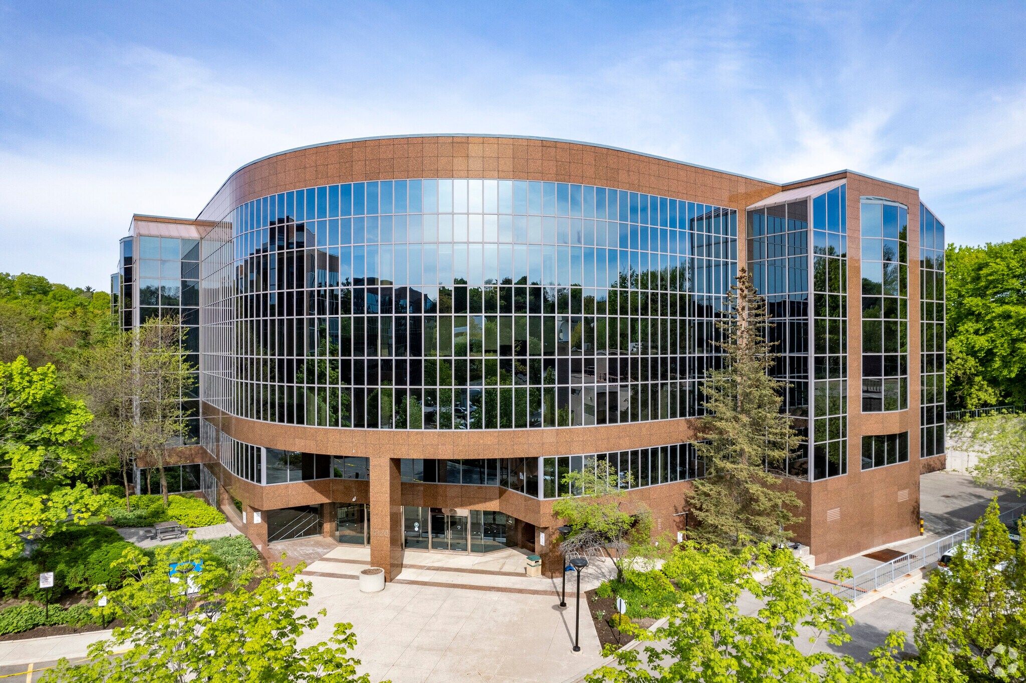 4120 Yonge St, Toronto, ON à vendre Photo principale– Image 1 sur 5
