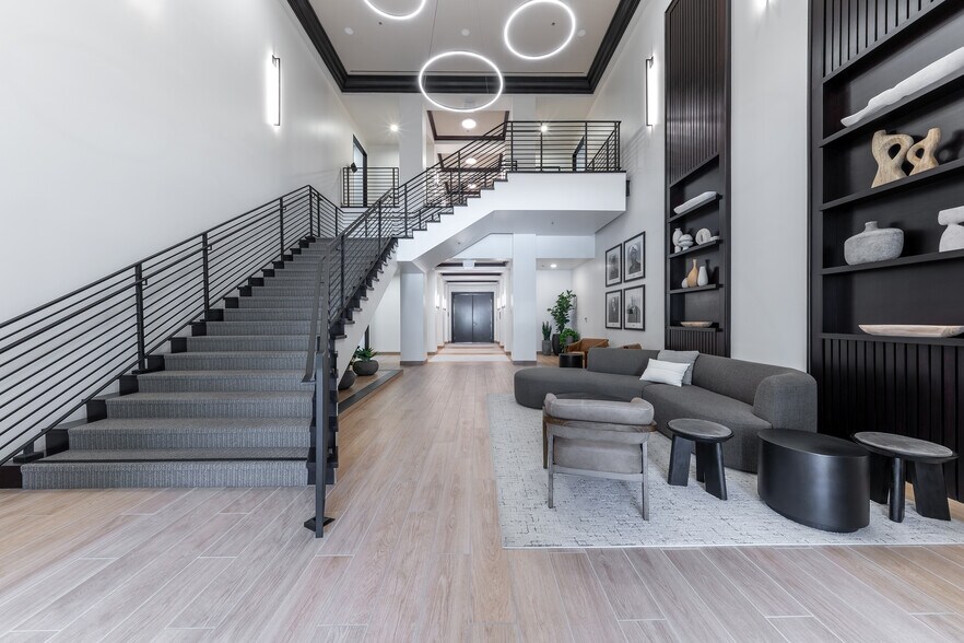 2488 Historic Decatur Rd, San Diego, CA à louer - Photo de l’immeuble – Image 3 sur 9