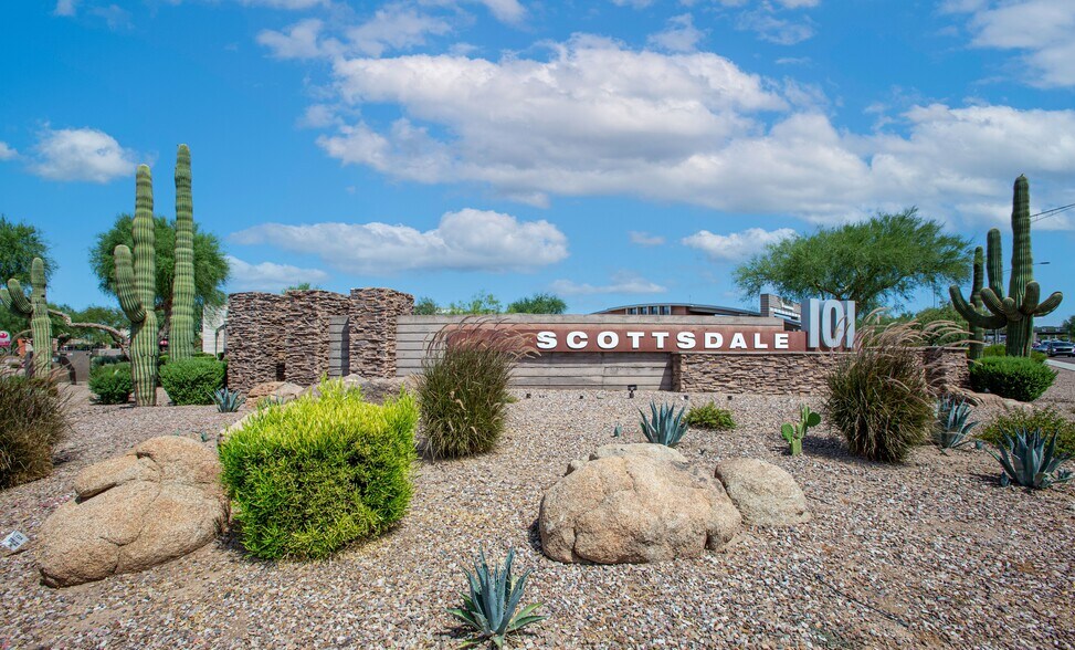 7000 E Mayo Blvd, Phoenix, AZ à louer - Photo de l’immeuble – Image 1 sur 16