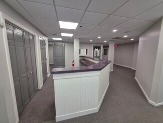 Plus de détails pour 705-709 Milford Rd, Merrimack, NH - Bureau, Local commercial à louer