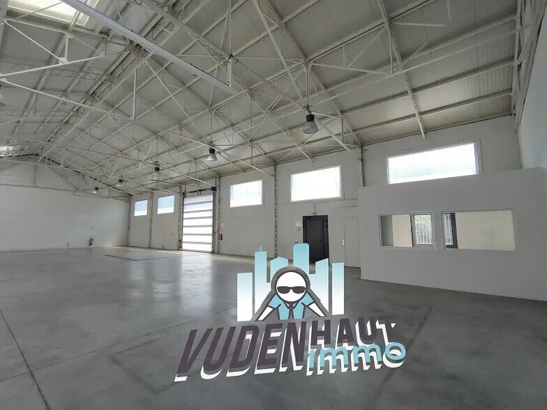 Local d’activités dans Toulouse à louer - Photo de l’immeuble – Image 1 sur 9