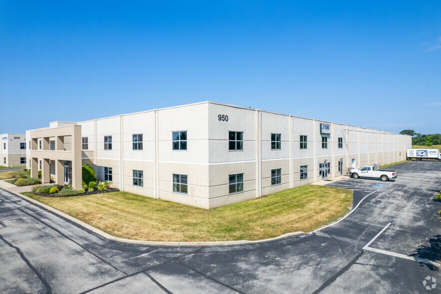 950 Forge Ave, Audubon, PA à louer - Photo de l’immeuble – Image 2 sur 7