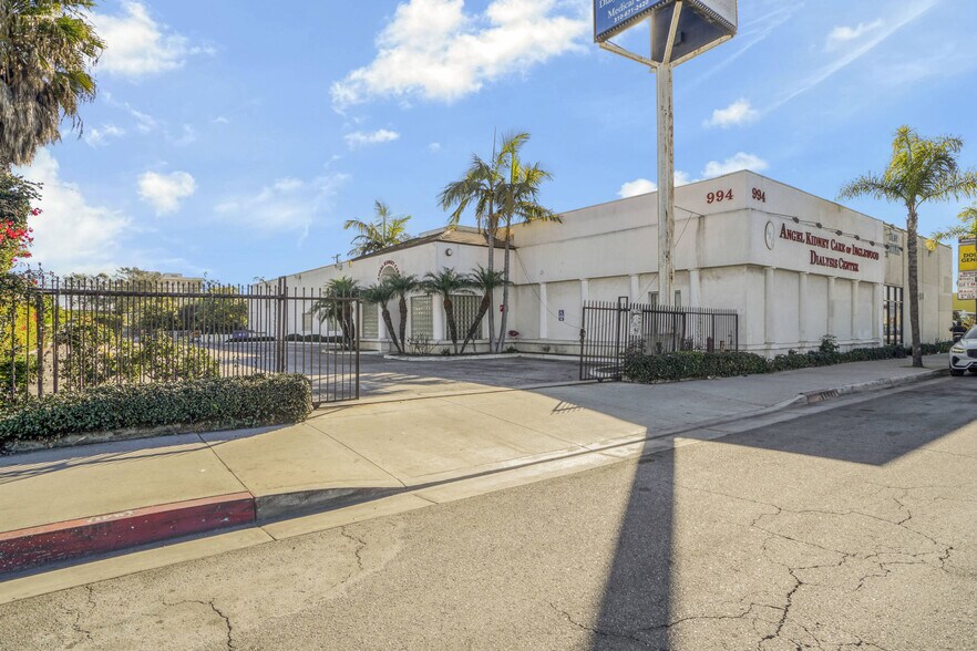 994 S La Brea Ave, Inglewood, CA à louer - Photo de l’immeuble – Image 2 sur 7