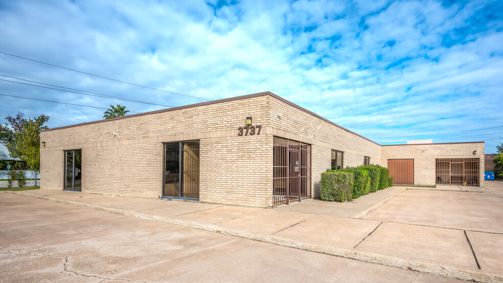 3737 Westcenter Dr, Houston, TX à louer - Photo principale – Image 1 sur 14