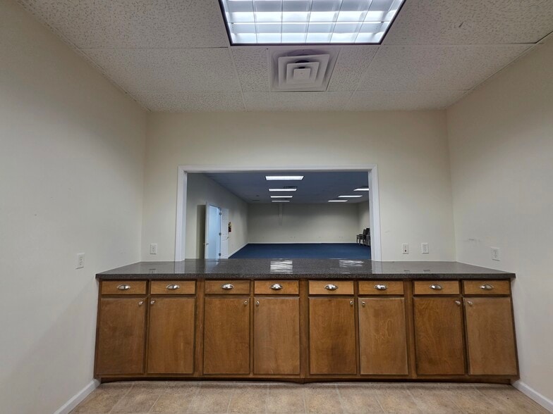 161 Knight Avenue Cir, Waycross, GA à louer - Photo intérieure – Image 3 sur 13
