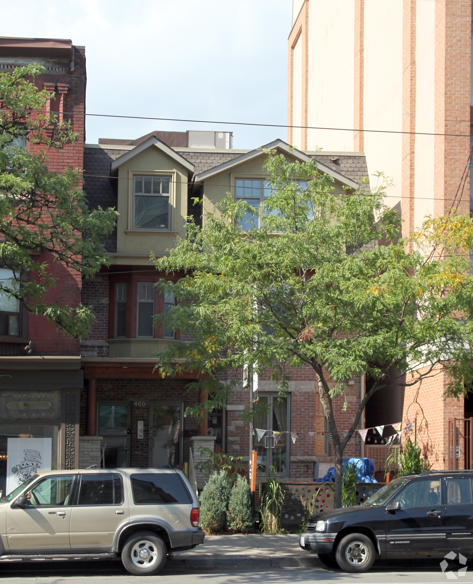 460 College St, Toronto, ON à vendre Photo principale– Image 1 sur 3