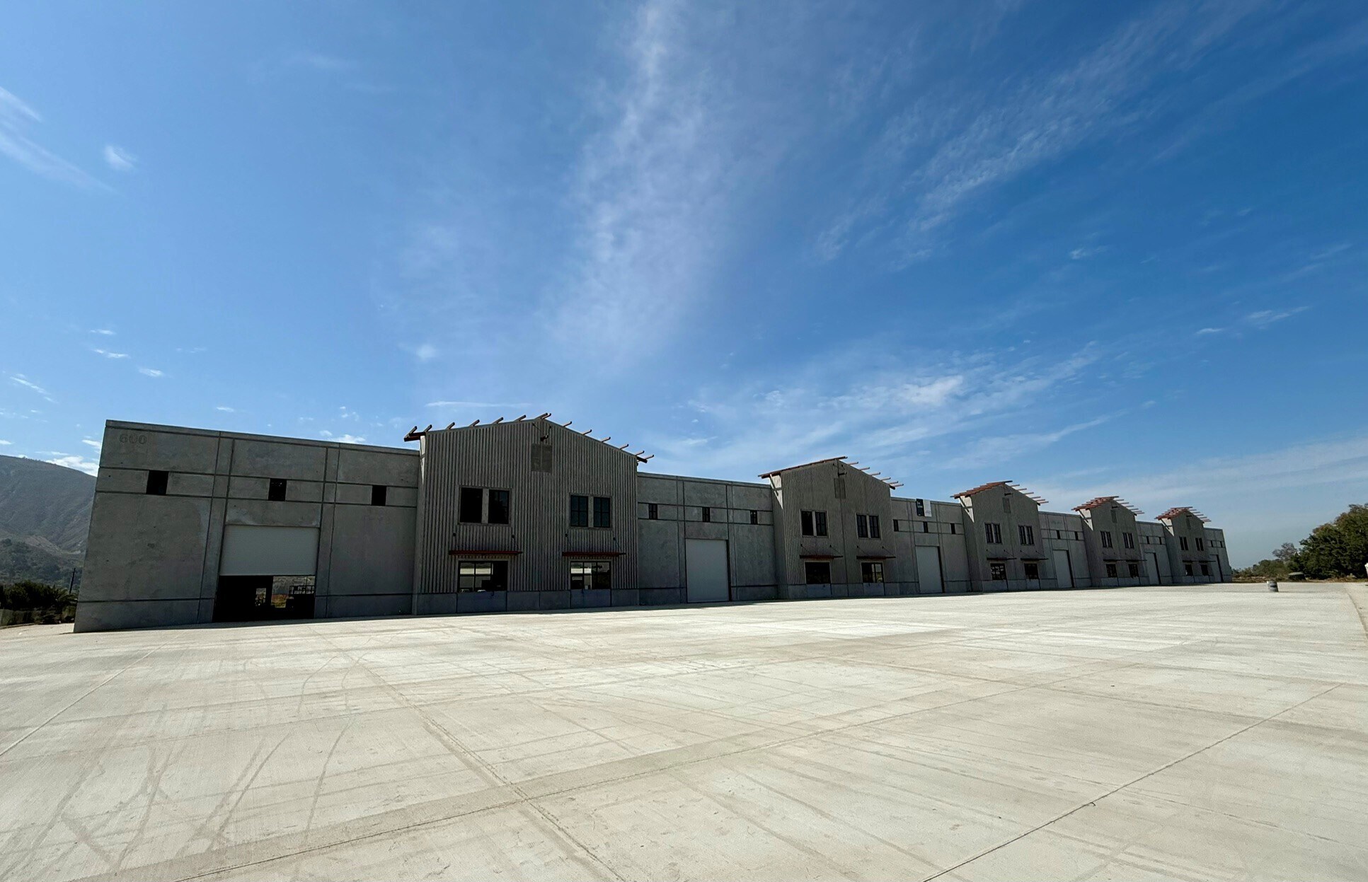 600 Todd Ln, Santa Paula, CA à louer Photo de l’immeuble– Image 1 sur 14