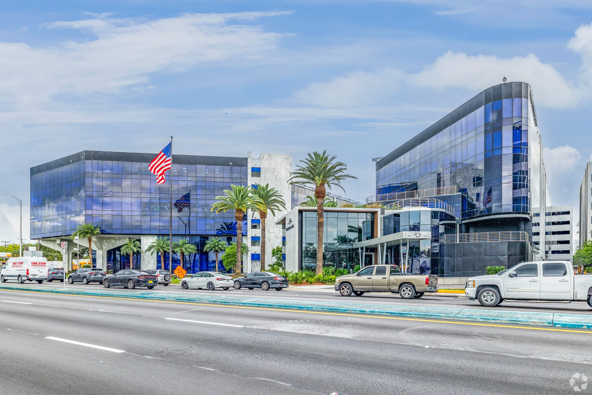 780-782 NW 42nd Ave, Miami, FL à louer Photo principale– Image 1 sur 26