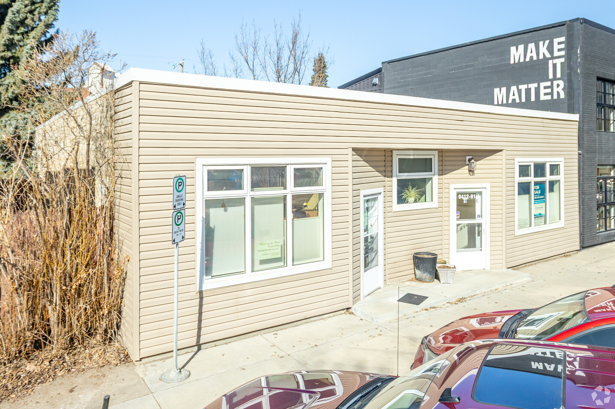 9410-9412 91 St NW, Edmonton, AB à vendre Photo de l’immeuble– Image 1 sur 3