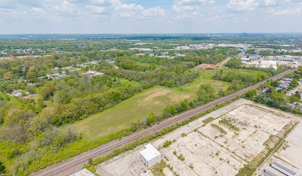 671 N Hague Ave, Columbus, OH à vendre - Photo de l’immeuble – Image 3 sur 7