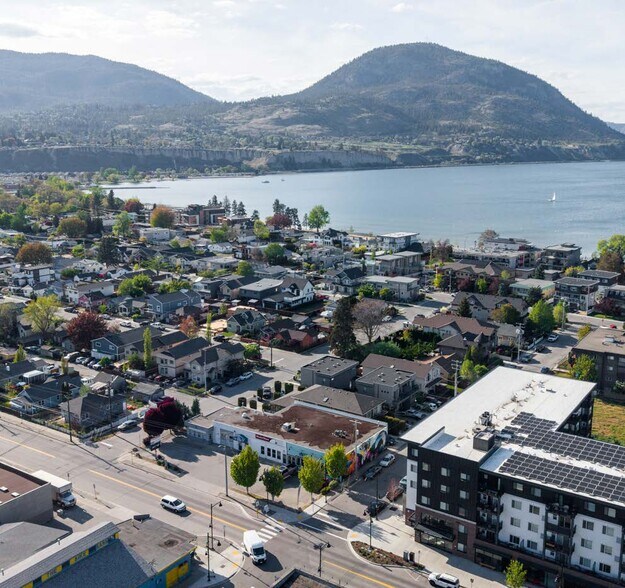 351 Westminster Av W, Penticton, BC à vendre - Photo de l’immeuble – Image 2 sur 4