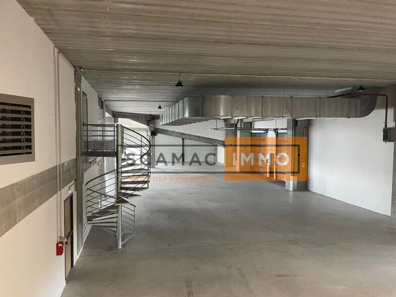 32 Rue De Seine, 92700 Colombes, Colombes à louer - Photo de l’immeuble – Image 1 sur 10