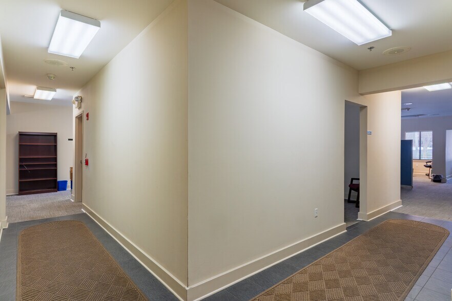 47 Park Ave, Elverson, PA à louer - Photo de l’immeuble – Image 3 sur 11