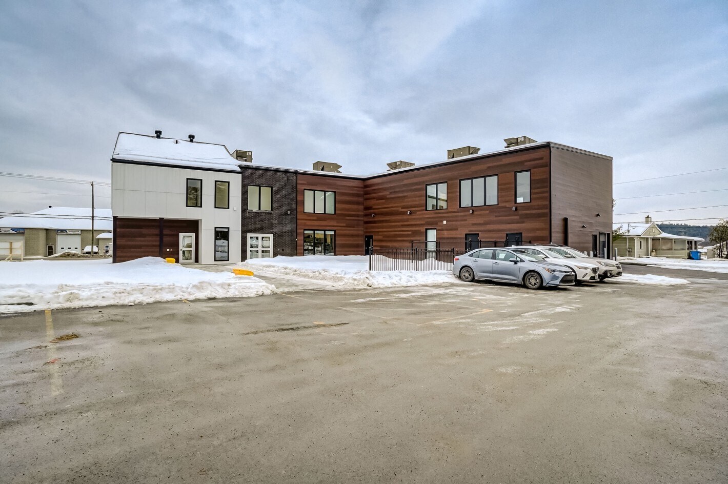 1886 Rte Du Carrefour, Val-des-monts, QC à louer Photo principale– Image 1 sur 3