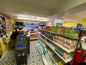 122 N Main St, Norwich, CT à louer Photo de l’immeuble– Image 2 sur 12