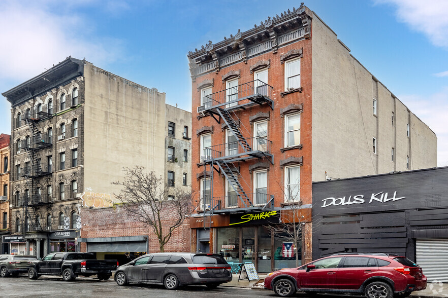 150 Grand St, Brooklyn, NY à louer - Photo de l’immeuble – Image 1 sur 5