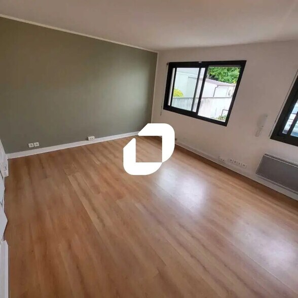 24 Rue Des Moulineaux, Suresnes à louer - Photo de l’immeuble – Image 1 sur 6